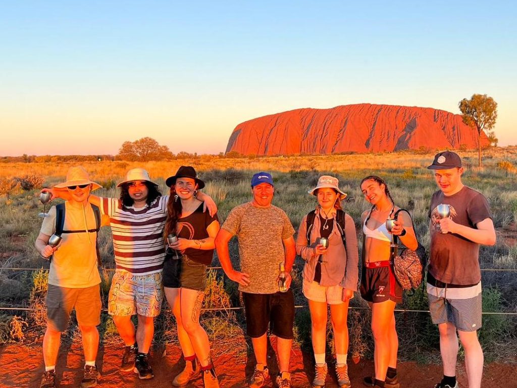 Travengers Uluru
